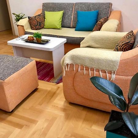 Regina'S Apartments Üsküp Dış mekan fotoğraf