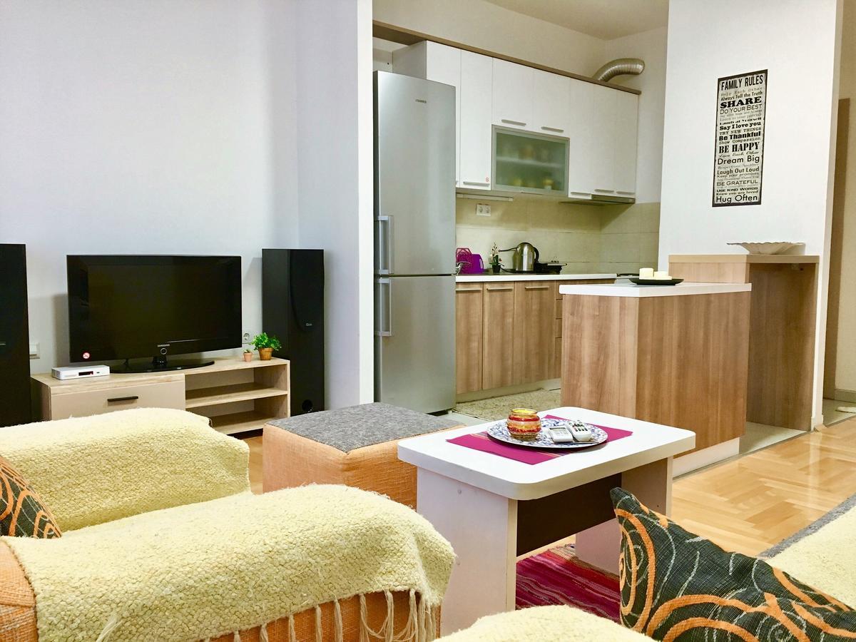Regina'S Apartments Üsküp Dış mekan fotoğraf