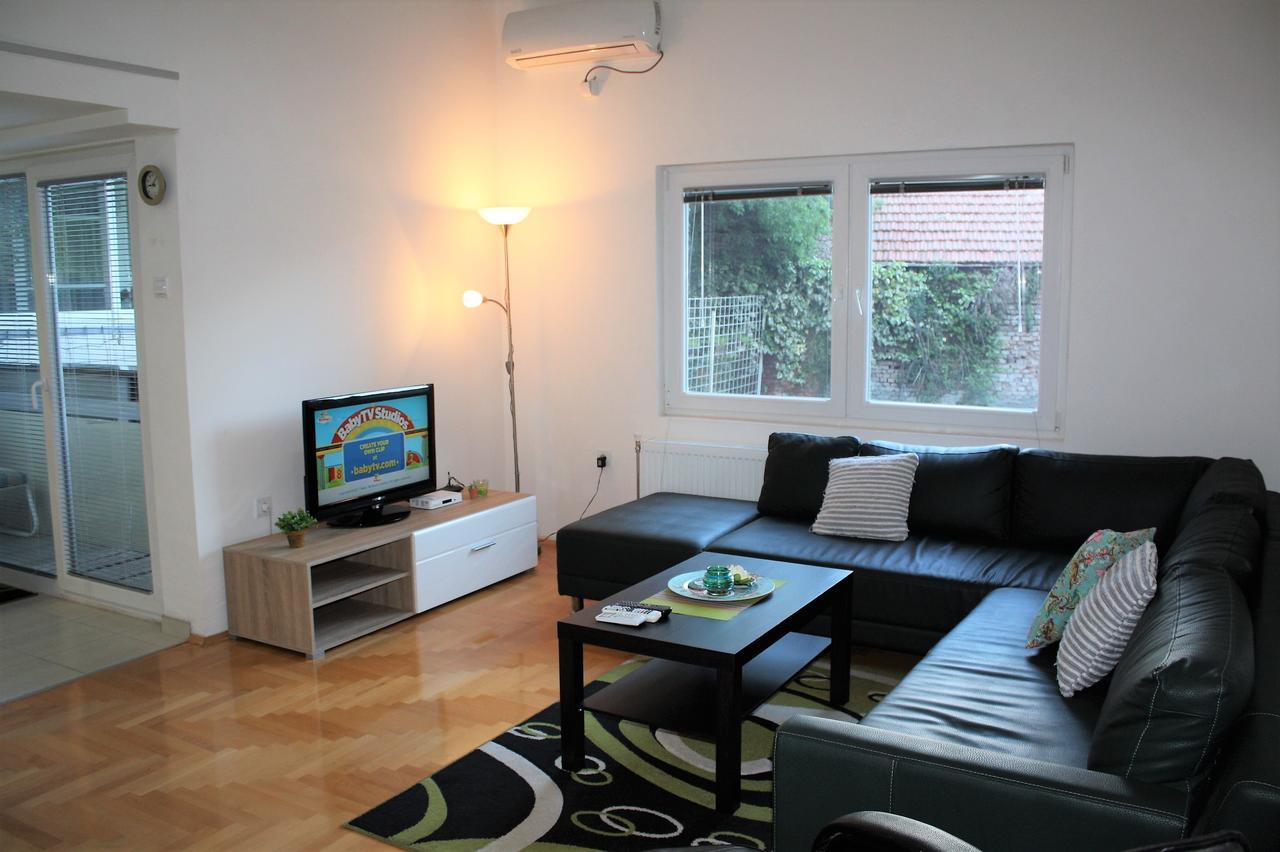 Regina'S Apartments Üsküp Dış mekan fotoğraf