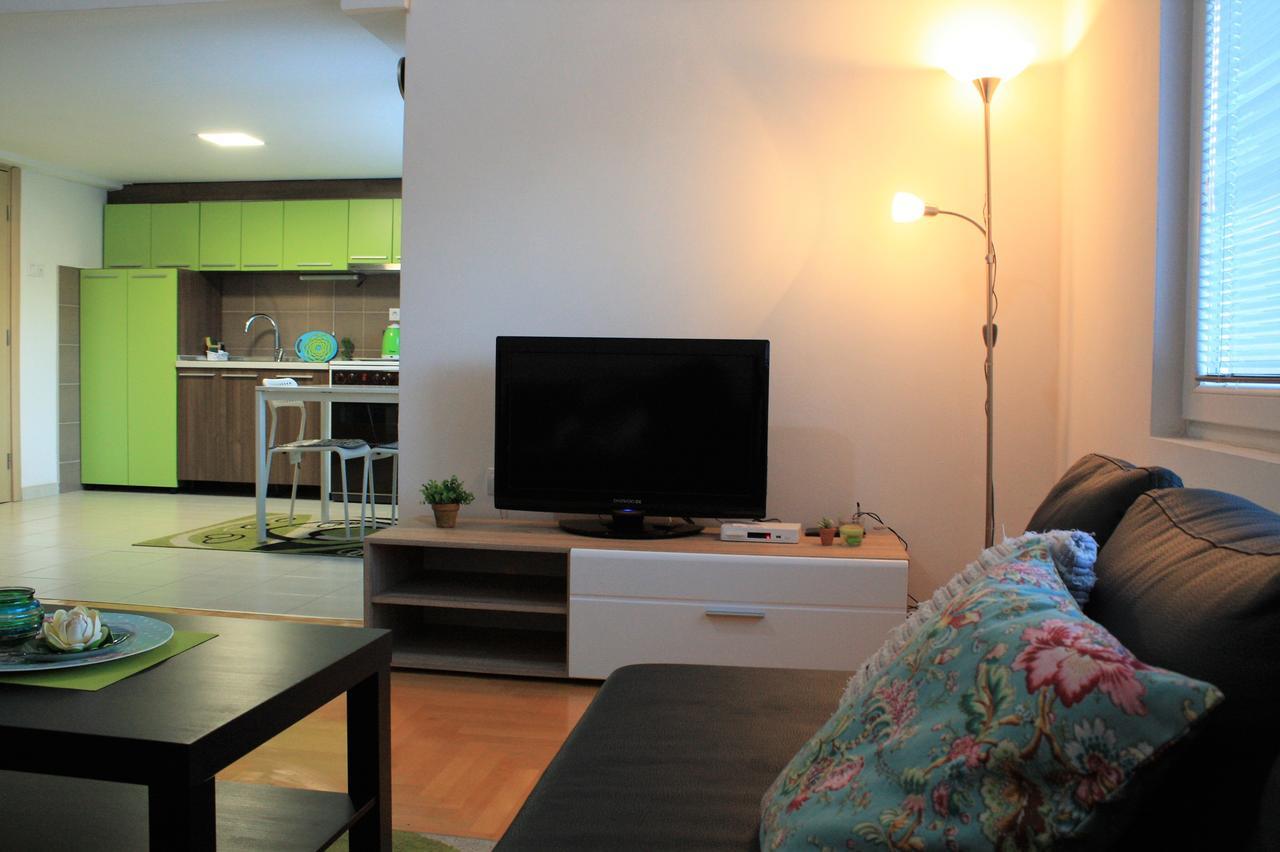 Regina'S Apartments Üsküp Dış mekan fotoğraf