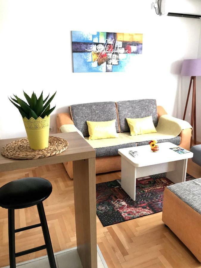 Regina'S Apartments Üsküp Dış mekan fotoğraf