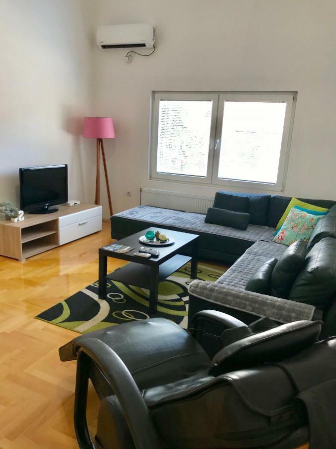 Regina'S Apartments Üsküp Dış mekan fotoğraf