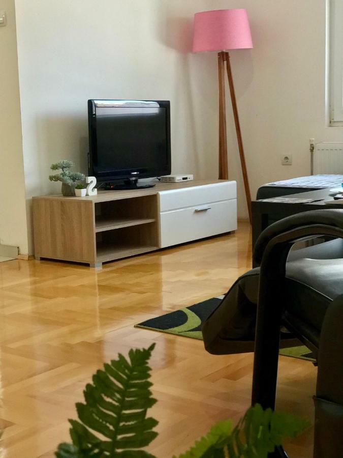Regina'S Apartments Üsküp Dış mekan fotoğraf