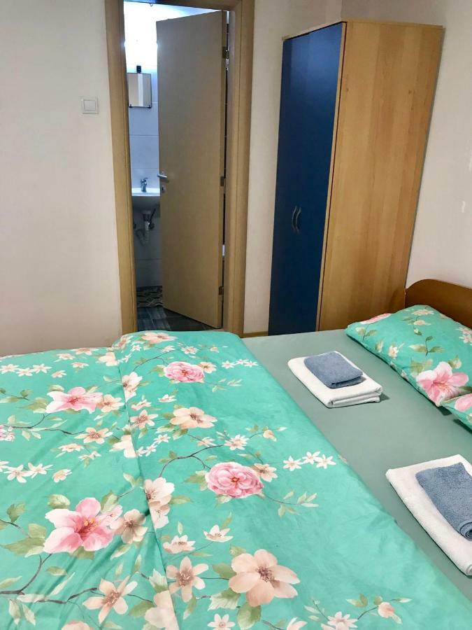 Regina'S Apartments Üsküp Dış mekan fotoğraf