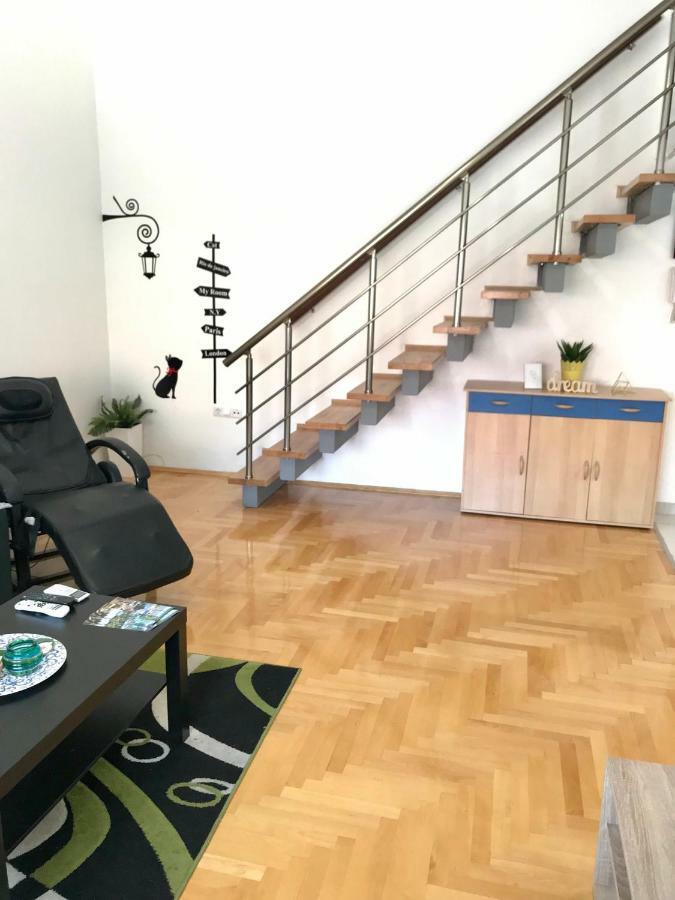 Regina'S Apartments Üsküp Dış mekan fotoğraf
